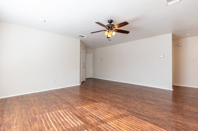 Building Photo - 2518 Paddle Creek