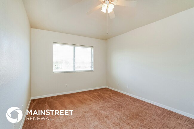 Building Photo - 17570 Cherry Ridge Ln