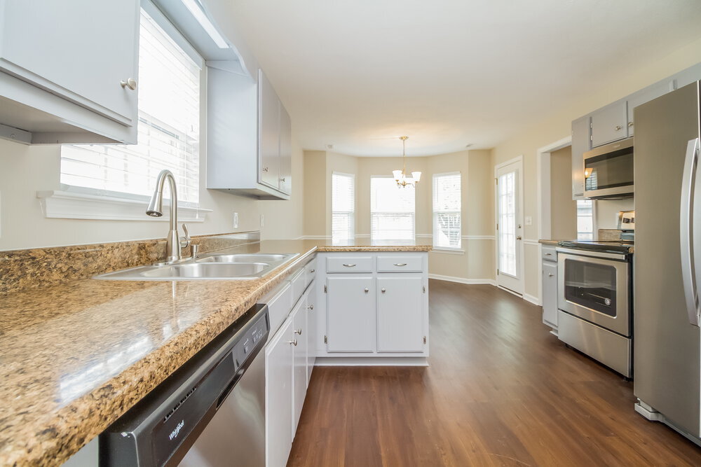 Building Photo - 2115 Montgomery Ln