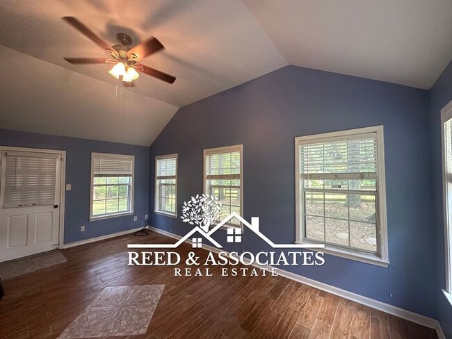 Building Photo - Charming Collierville Home ~3 Bedroom