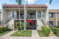 Building Photo - 434 Lakeview Dr