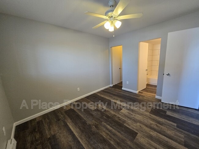 Building Photo - 2625 S Big Bend Blvd