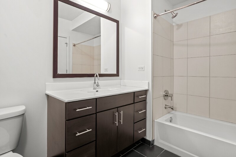 Building Photo - 3774 N Halsted St