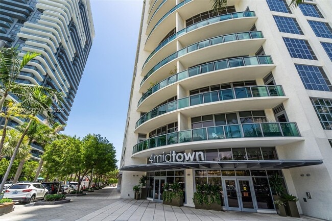 Building Photo - 3301 NE 1st Ave