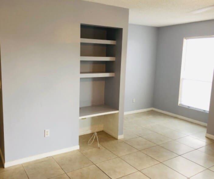 Building Photo - 455 ALT 19S