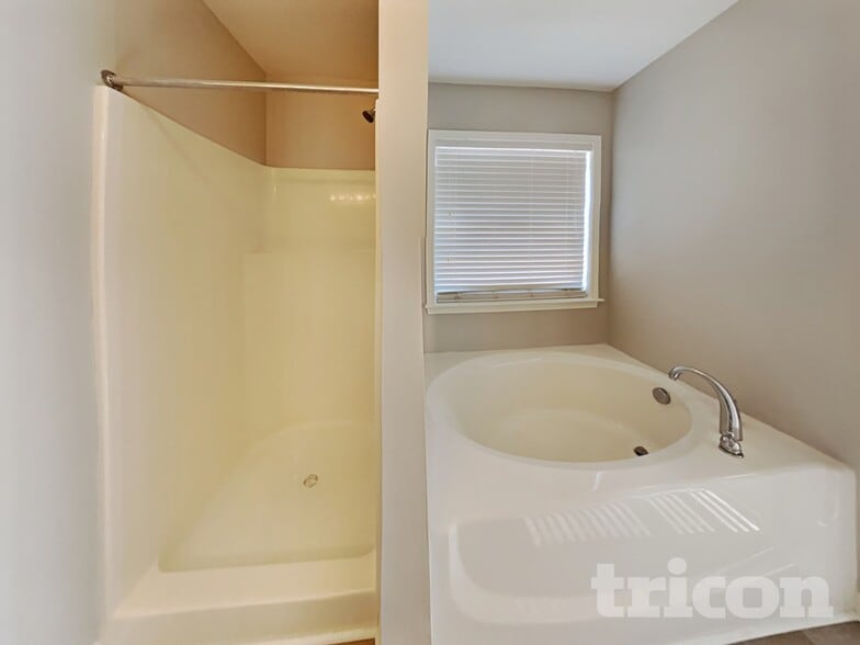 Building Photo - 303 Collingwood Ln