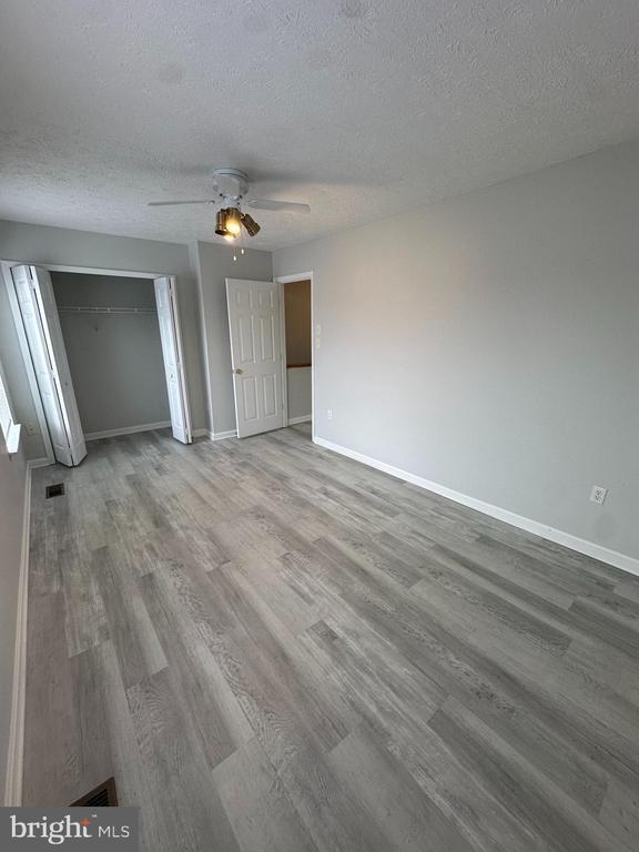 Building Photo - 104 Peridot Pl