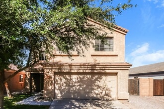 Building Photo - 452 S Sabrina