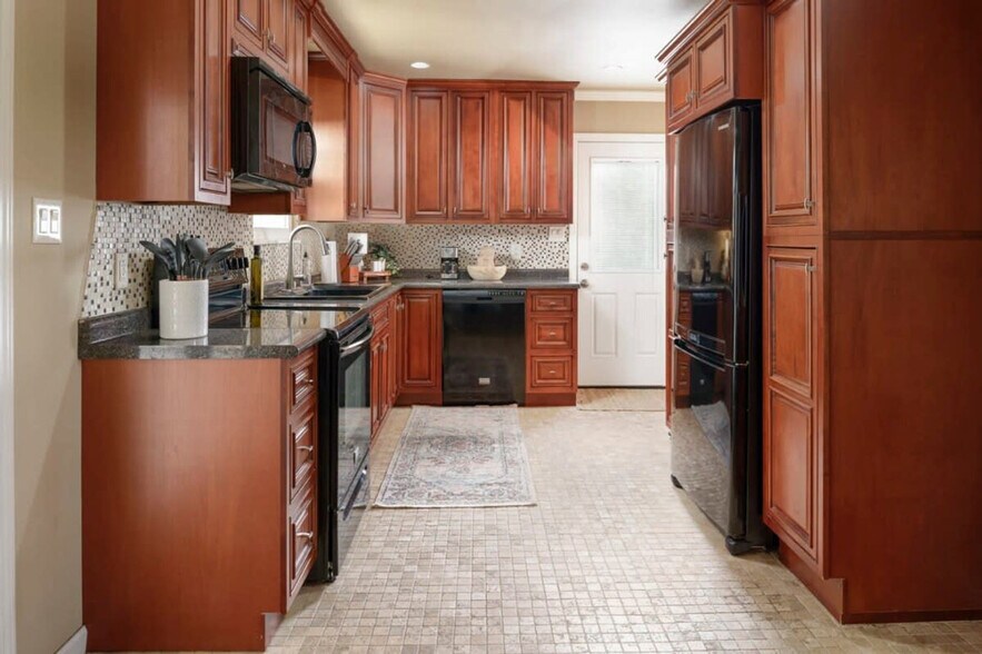 Building Photo - 10623 Copperfield Dr
