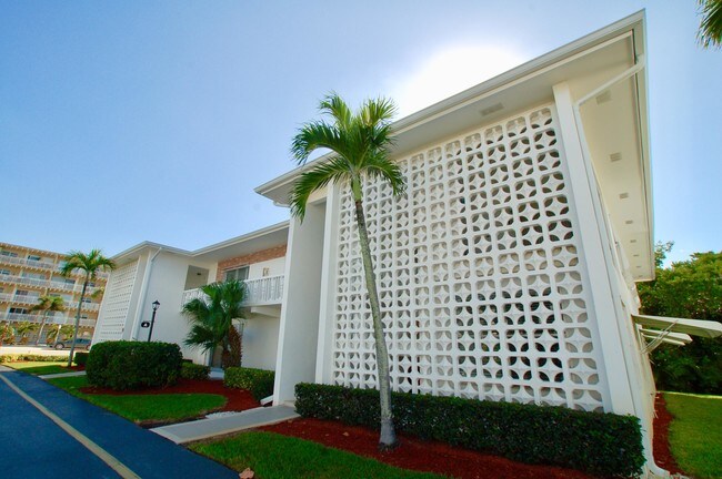 Building Photo - 4501 S Ocean Boulevard A7