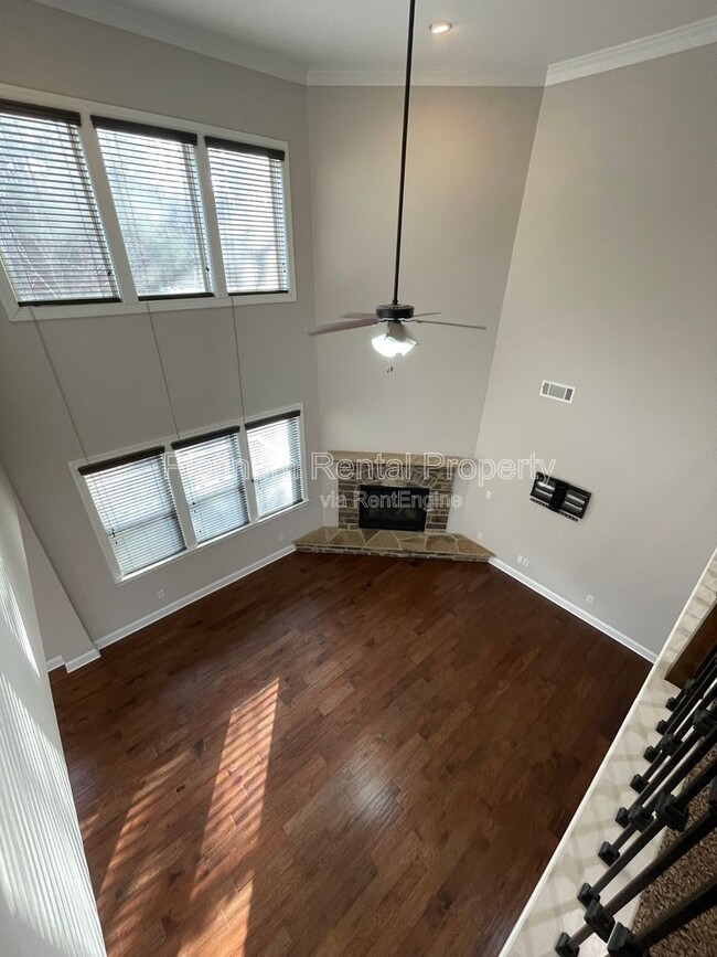 Building Photo - 600 Belton Ct