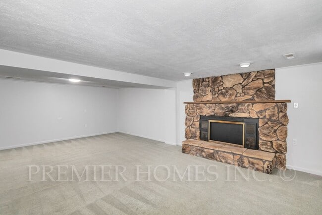 Building Photo - 3812 Root Ave NE