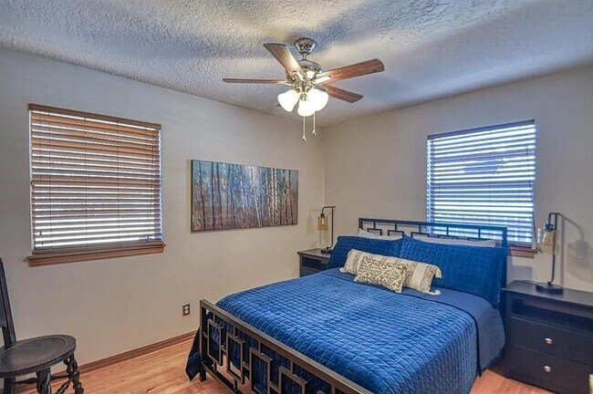 Building Photo - 505 Inwood Dr