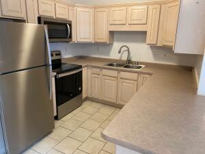 Building Photo - 13070 W Bluemound Rd