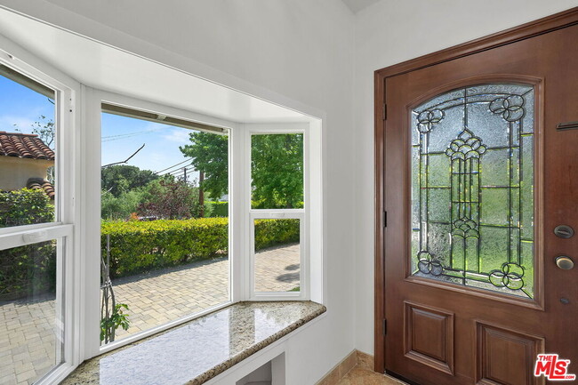 Building Photo - 4818 La Canada Blvd