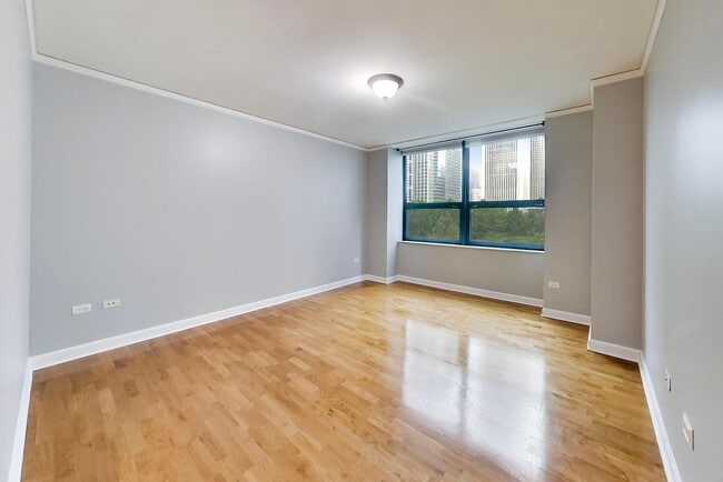 Building Photo - 201 N Westshore Dr