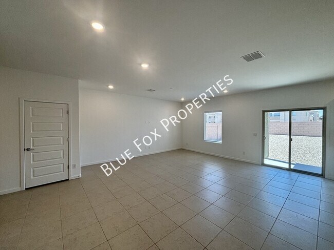 Building Photo - 10253 W Sumullen St