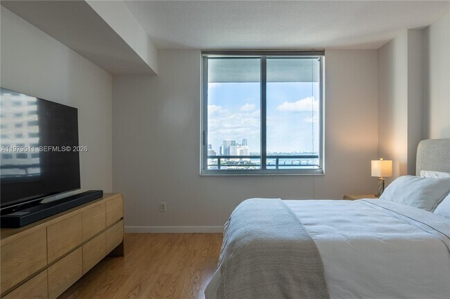 Building Photo - 325 S Biscayne Blvd