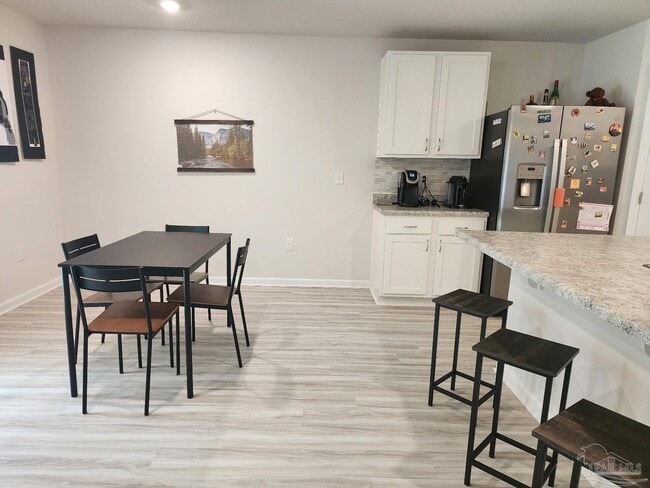 Building Photo - 5379 Peach Dr