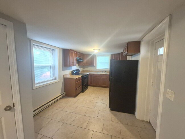 Building Photo - 14 Edgewood Rd