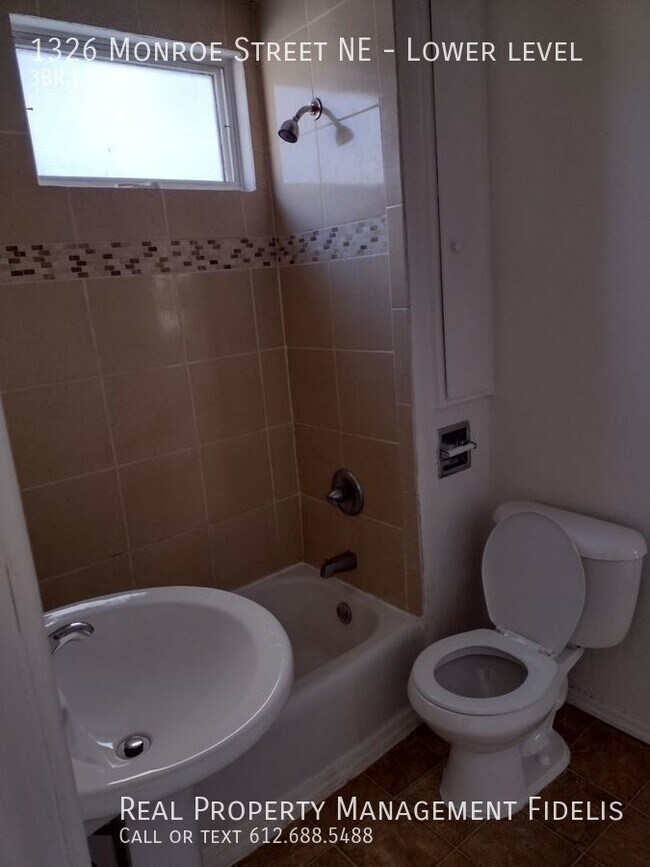 Building Photo - 1326 Monroe St NE