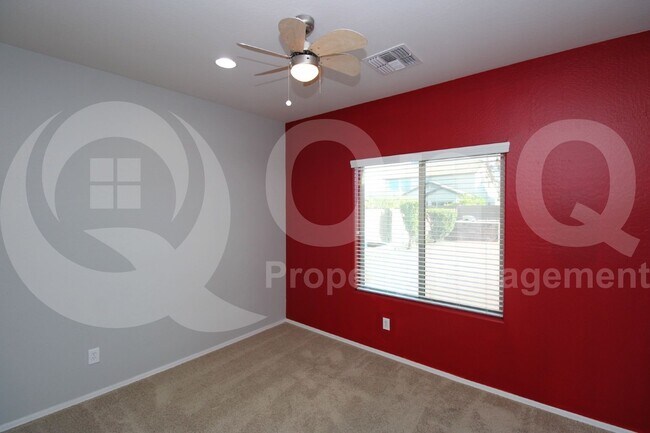 Building Photo - 3159 E Chisum Ln