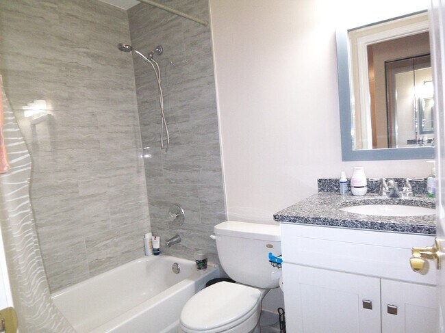 Building Photo - 288 Pembridge Ln