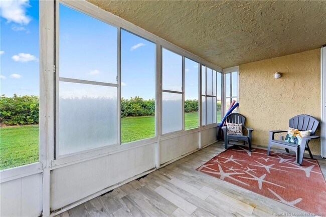 Building Photo - 7370 S Ocean Dr