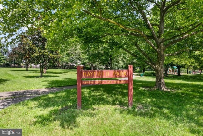 Building Photo - 7433 Hatherleigh Ct