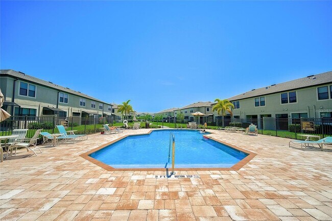 Building Photo - 7811 52nd Terrace E