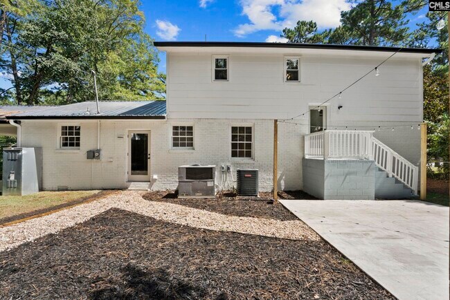 Building Photo - 104 Dogwood Ave