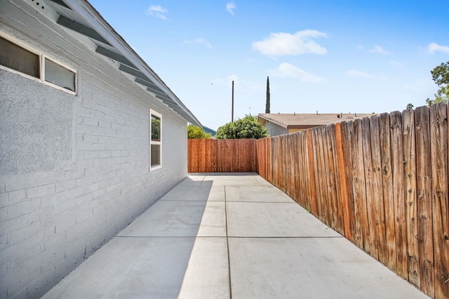 Building Photo - 10642 Coloma St