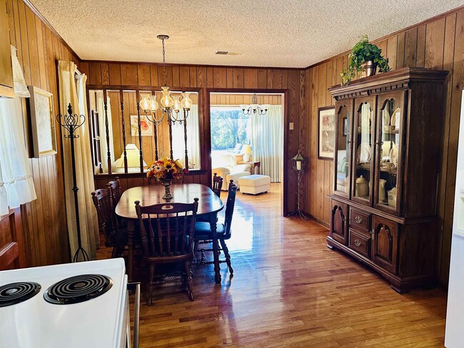 Building Photo - 3285 Munford Giltedge Rd