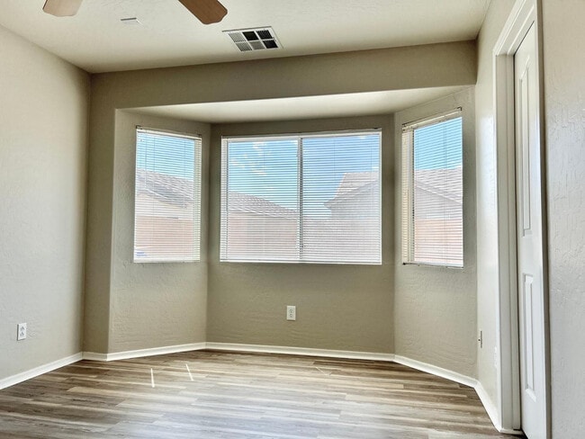 Building Photo - 2547 E San Manuel Rd