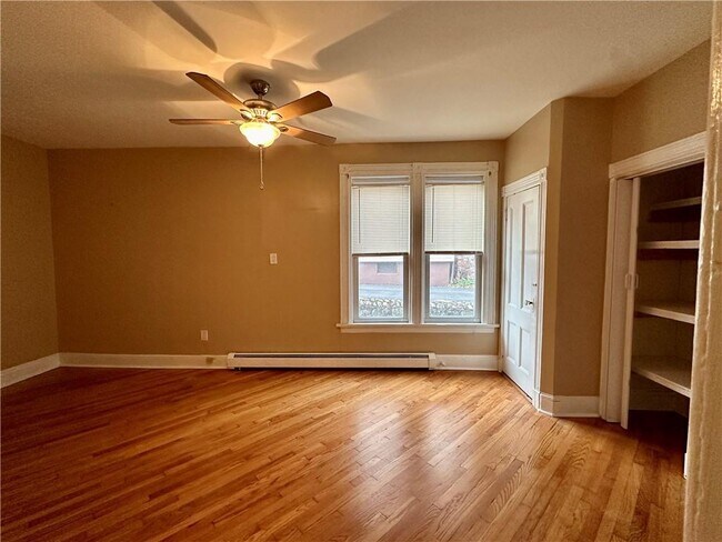 Building Photo - 28 Ten Eyck St