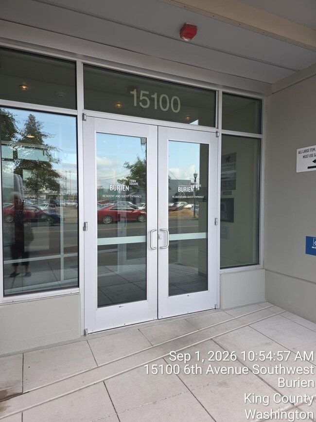 Building Photo - 15100 6th Ave SW