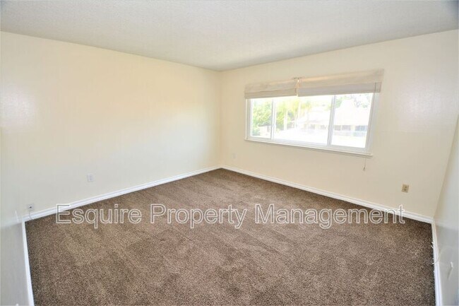 Building Photo - 1629 Pierside Ln