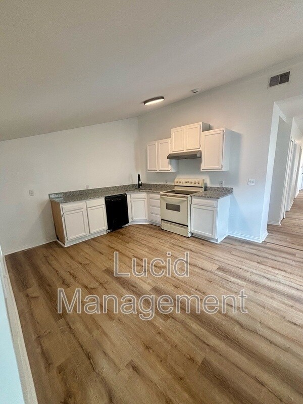 Building Photo - 831 Meigs Ave