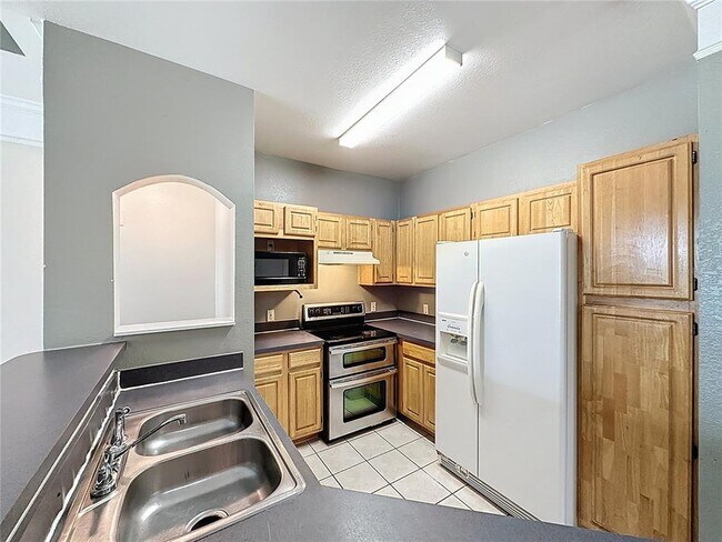 Building Photo - 3209 Parkchester Square Blvd