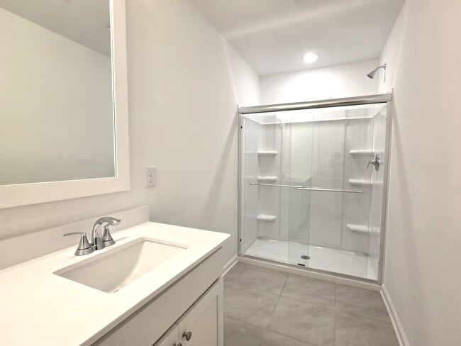 Building Photo - 222 Clement Lp