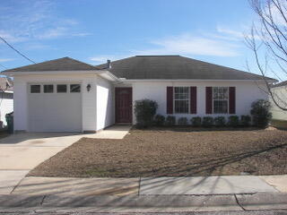 Primary Photo - 1129 Ivey Terrace