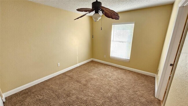 Building Photo - 3651 N Goldenrod Rd