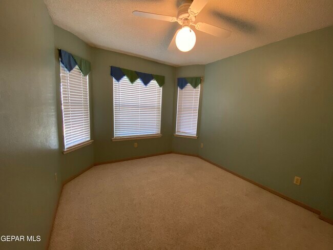 Building Photo - 7283 Luz De Paseo Ct