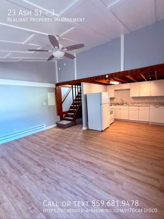 Building Photo - 23 Ash St