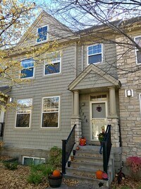 Building Photo - Beautiful 3 Br / 2.5 Ba TH w/ Granite Counters, Hdwd Flrs, 2 Car Garage in Eden Prairie!