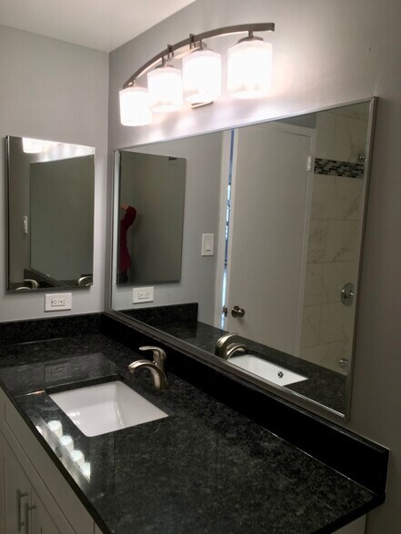 Building Photo - 3705 S George Mason Dr