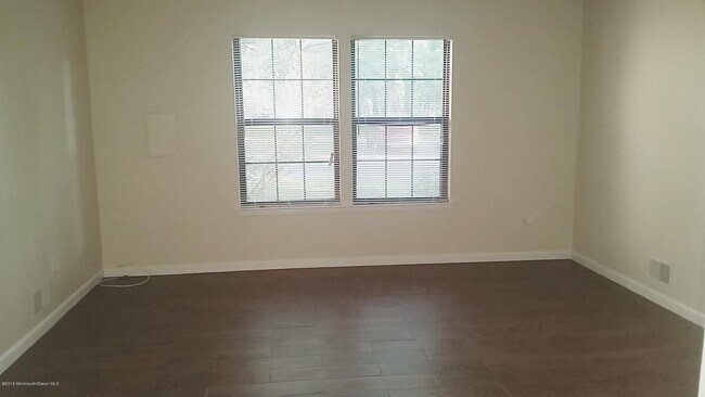 Building Photo - 71 Azalea Cir