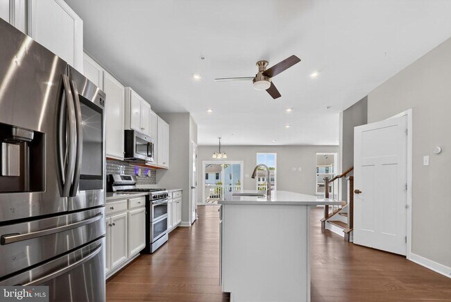 Building Photo - 8005 Milltown Cir
