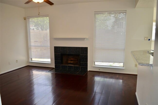 Building Photo - 16707 Sussex Dr