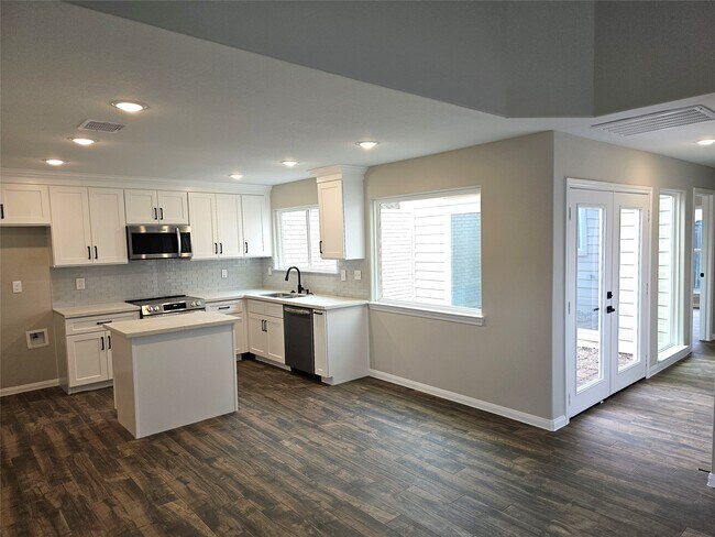 Building Photo - 10846 Kirktown Dr